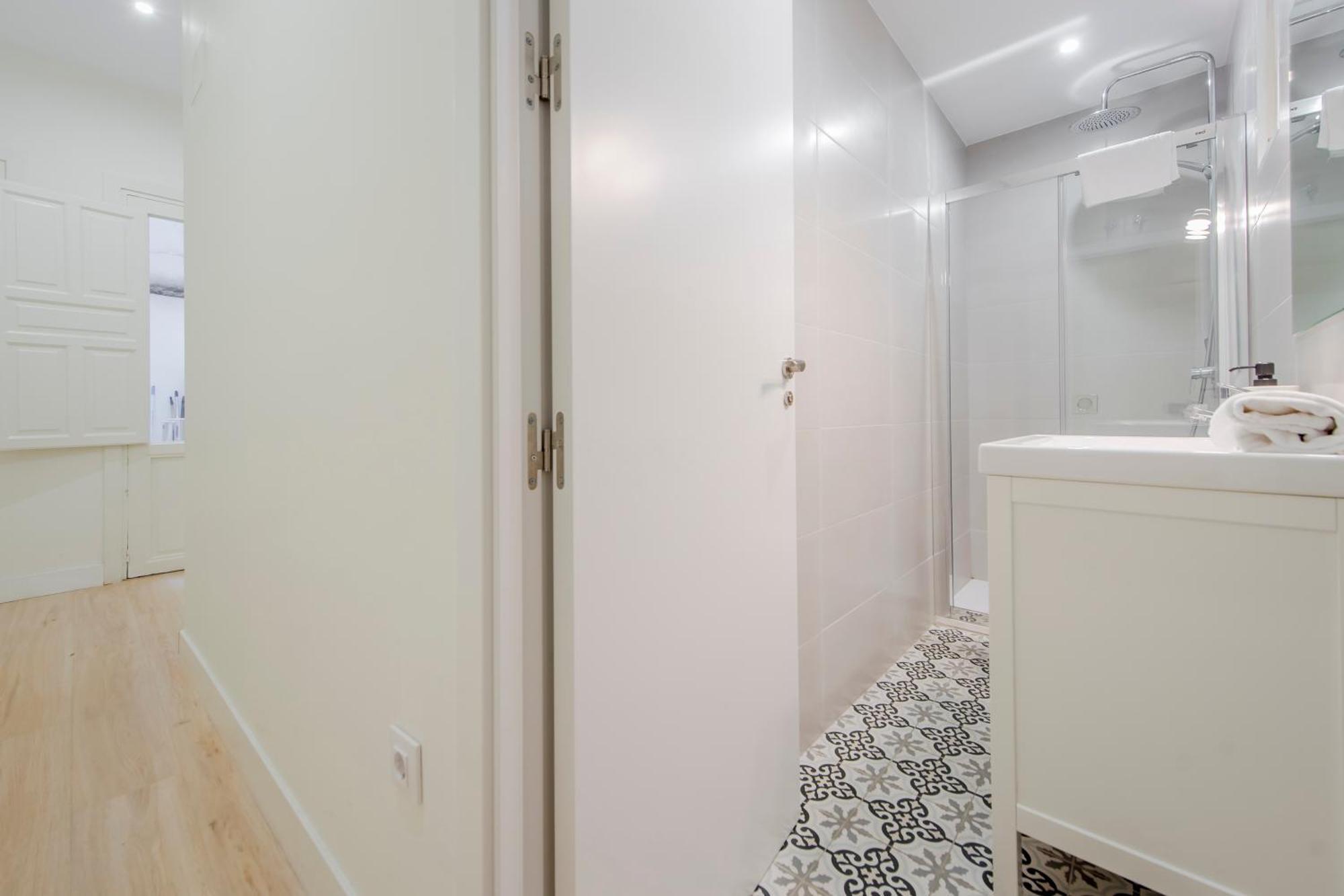 马德里Nuevo Apt Para 7 Pax En Malasana - Gran Via E1公寓 外观 照片